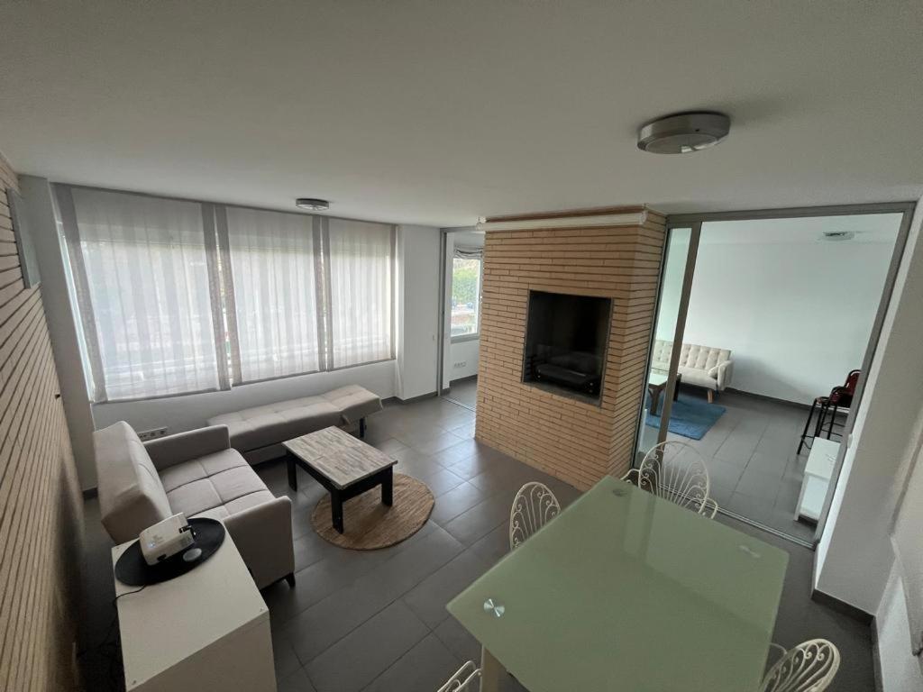 Apartamento Agradable, Vistas Al Mar 贝尼卡西姆 外观 照片